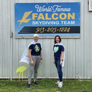 Janet & Jessica skydiving
